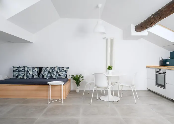 Design Attic Porta Venezia Centrale 65M2 - Self Check-In