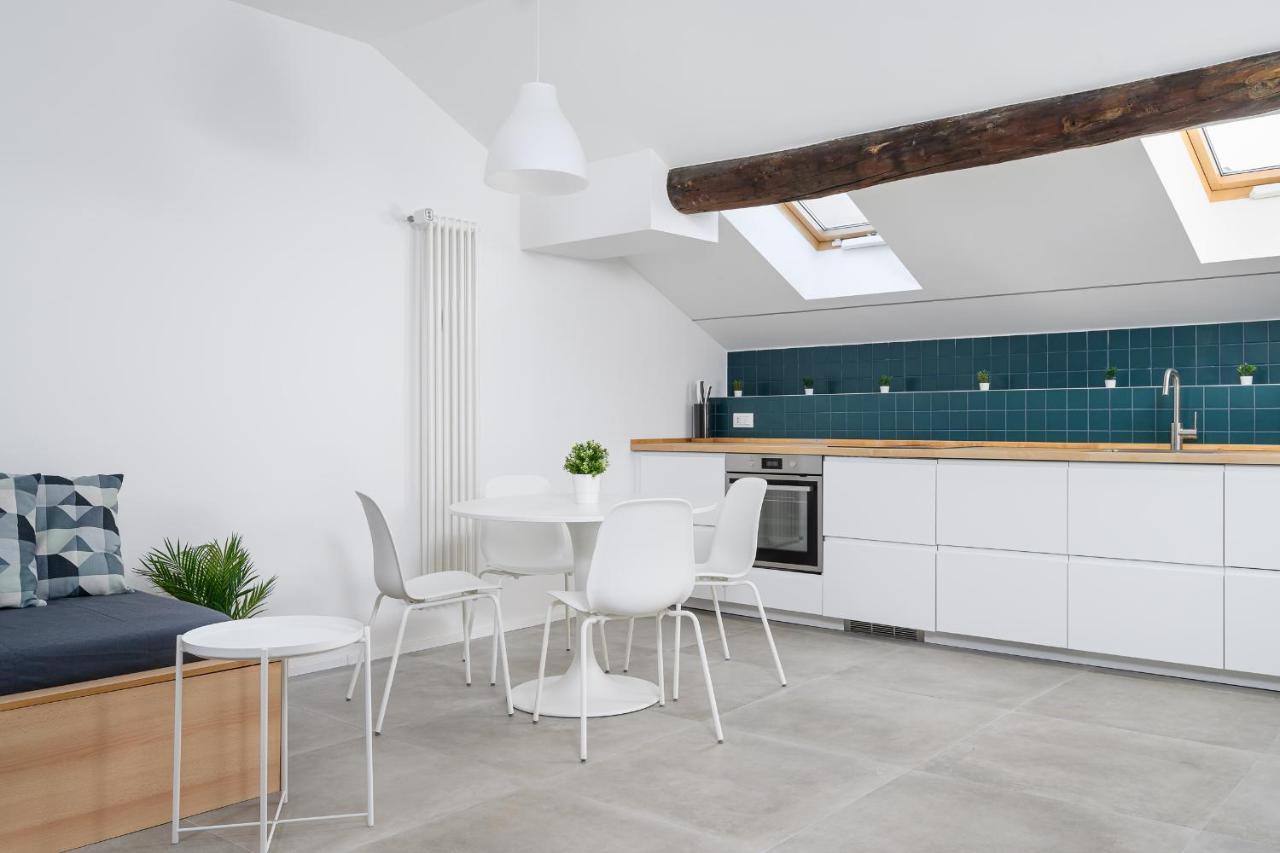 Apartment Design Attic Porta Venezia 65m2 - Self Check-in Milan